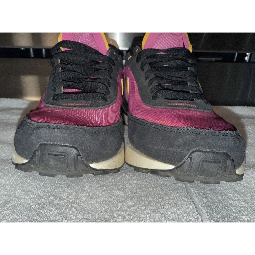 Nike Waffle‎ One Size 5.5Y/Women's Size 7Fuchsia Running Shoes Sneakers